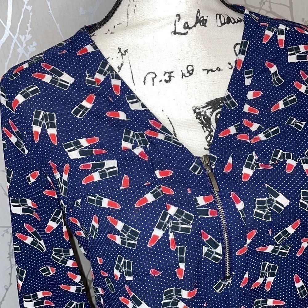 Express Navy Lipstick Design Zip Up Blouse… - Picture 2 of 5